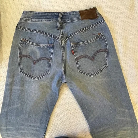 Levi's Curve Women's Blue Jeans - Picture 8 of 16